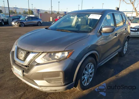 2017 Nissan Rogue S z USA, uszkodzony, nr VIN KNMAT2MT5HP615965